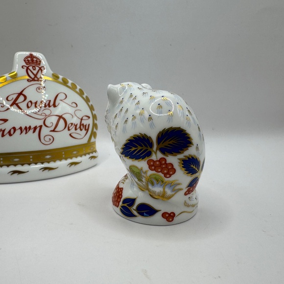 Royal Crown Derby "Derby Dormouse" Collectors Guild exclusive. Gold stopper. - Picture 5 of 9